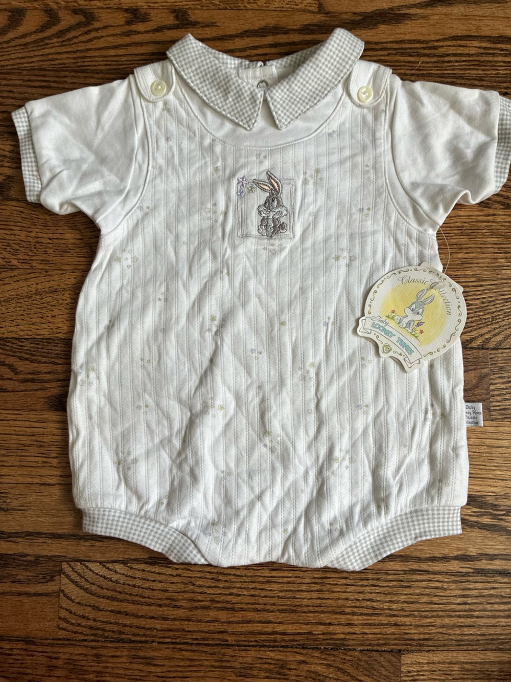 NWT Baby Looney Toons | Vintage Bugs Bunny Romper size 9 M